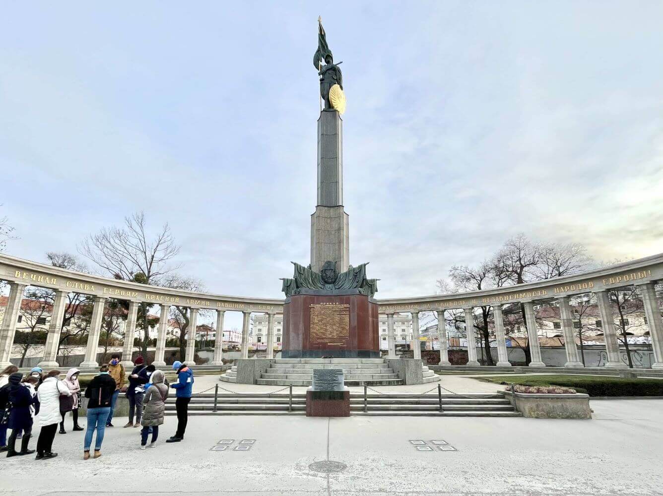 vienna's ww2 soviet war memorial