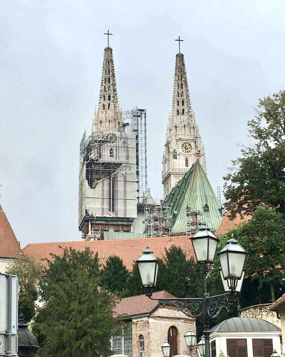 zagreb cathedral with scaffolding