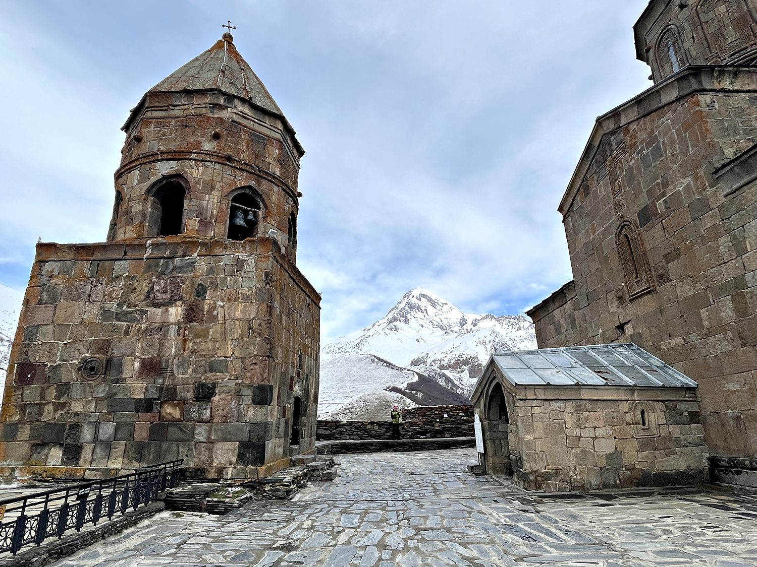 gergeti trinity church
