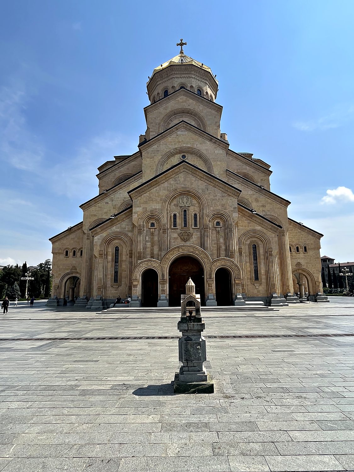holy trinity cathedral (sameba)