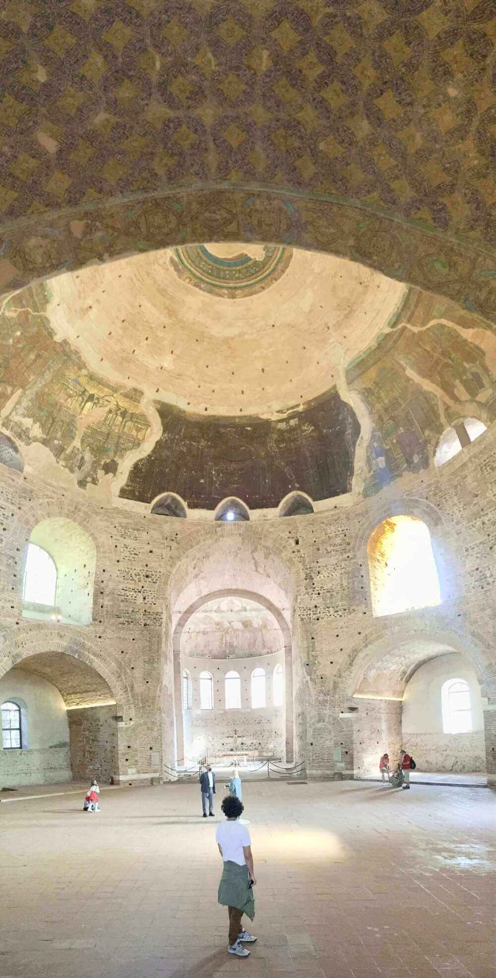 rotonda in thessaloniki from inside