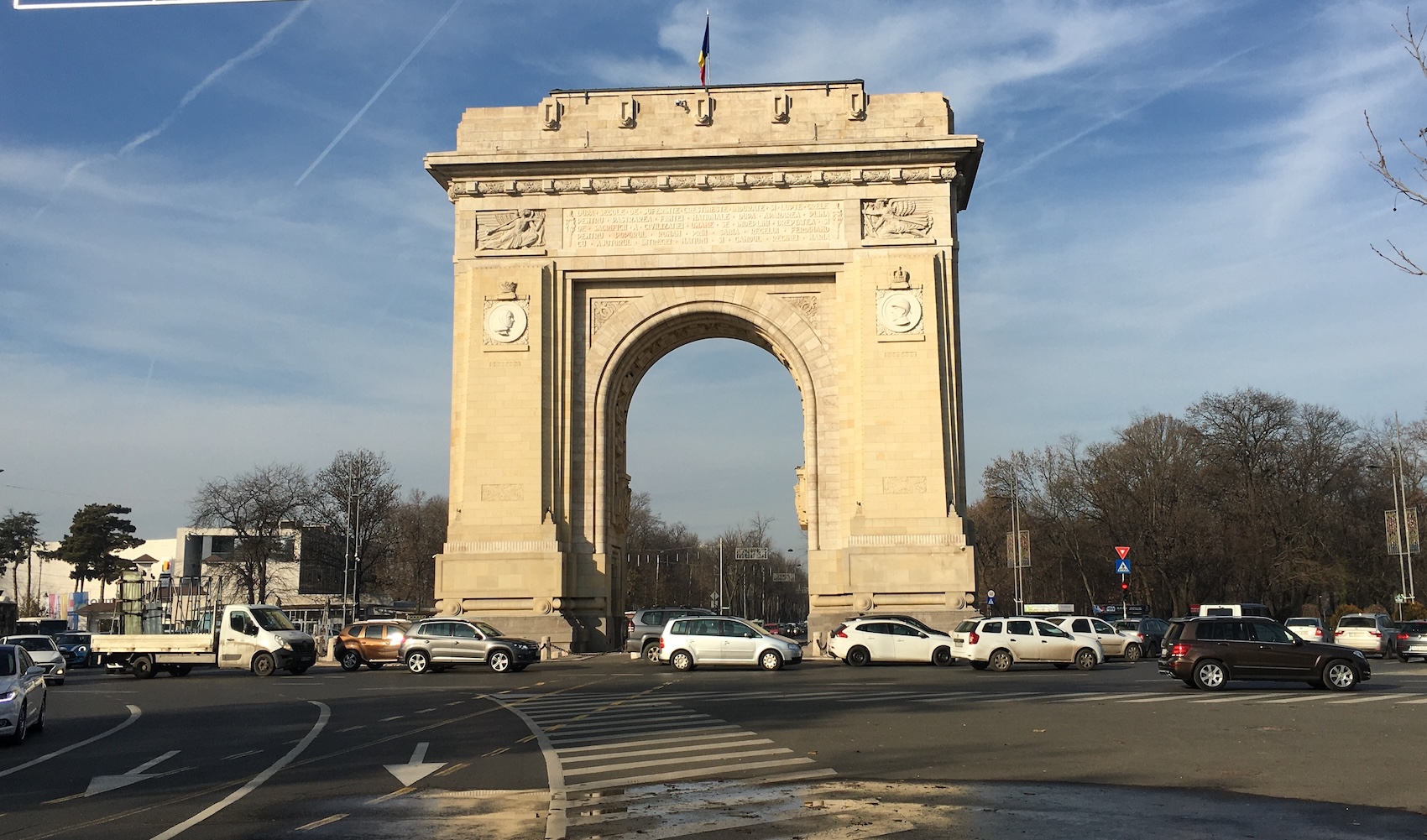 the arcul de triumf in bucharest
