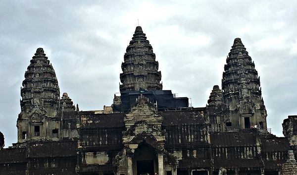 angkor wat at dawn