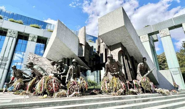 warsaw uprising memorial