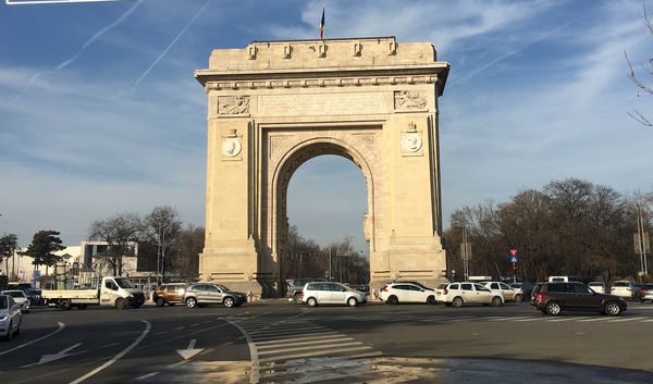 the arcul de triumf in bucharest