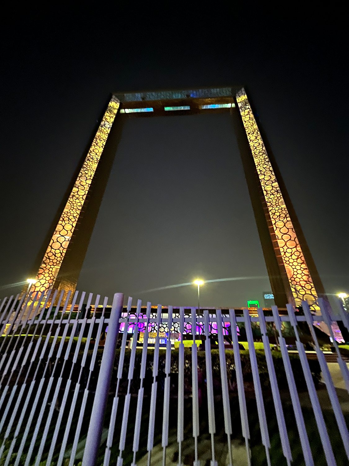 the dubai frame